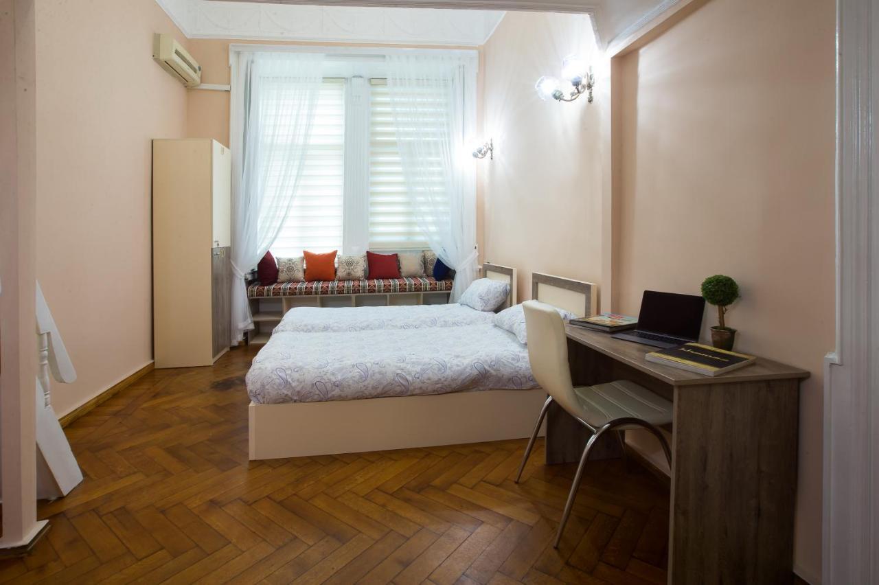 Khamsa Hostel باكو الغرفة الصورة